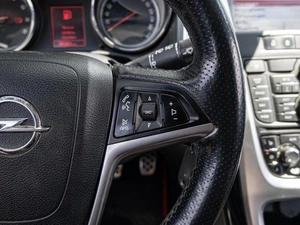 Хетчбэк Opel Astra GTC 2013 года, 850000 рублей, Краснодар