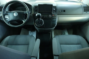 Минивэн Volkswagen Multivan 2004 года, 1599000 рублей, Омск