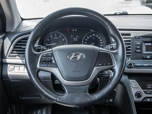 Седан Hyundai Elantra 2017 года, 1490000 рублей, Ставрополь