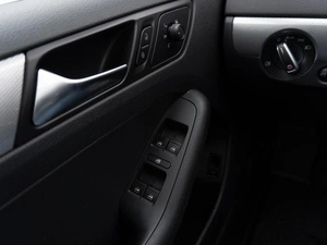 Седан Volkswagen Jetta 2015 года, 1199000 рублей, Саратов