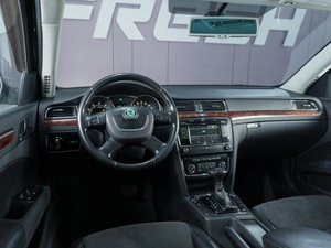 Лифтбек Skoda Superb 2012 года, 749000 рублей, Сургут