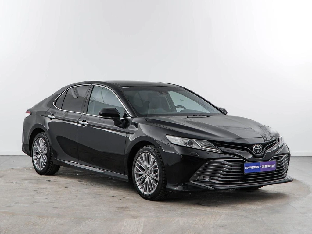 Седан Toyota Camry 2018 года, 2937444 рублей, Москва