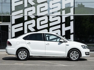Седан Volkswagen Polo 2019 года, 1300000 рублей, Волгоград
