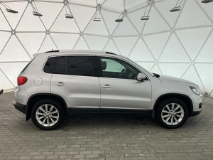 Внедорожник Volkswagen Tiguan 2012 года, 1300000 рублей, Клинцы