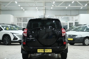 Внедорожник Toyota RAV4 2010 года, 1449000 рублей, Омск