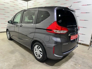 Минивэн Honda Freed 2019 года, 1450000 рублей, Красноярск