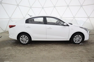 Седан Kia Rio 2021 года, 1545000 рублей, Обнинск