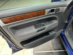 Внедорожник Volkswagen Touareg 2008 года, 1995000 рублей, Красноярск