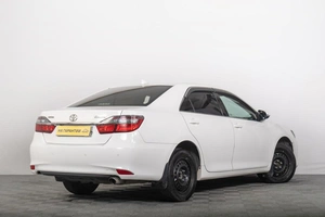 Седан Toyota Camry 2017 года, 1299000 рублей, Томск