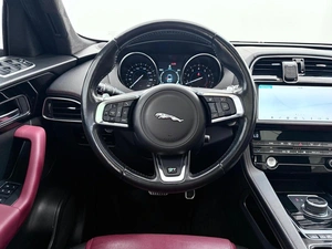 Внедорожник Jaguar F-Pace 2018 года, 3377000 рублей, Орёл
