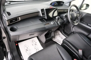 Минивэн Honda Freed 2012 года, 1099000 рублей, Красноярск