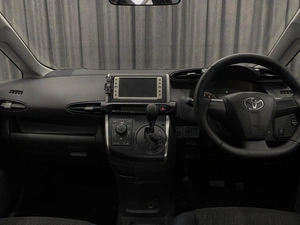 Минивэн Toyota Wish 2010 года, 1169000 рублей, Красноярск