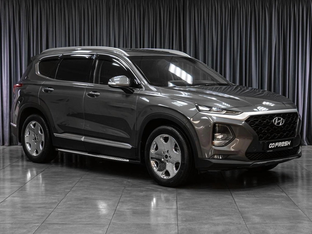 Внедорожник Hyundai Santa Fe 2019 года, 2549000 рублей, Тюмень