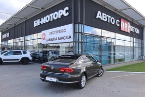 Седан Volkswagen Passat 2013 года, 1320000 рублей, Мирное