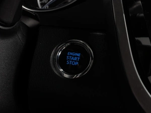 Седан Toyota Camry 2018 года, 3199000 рублей, Тюмень