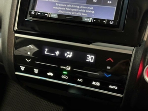 Хетчбэк Honda Fit 2018 года, 1195000 рублей, Красноярск