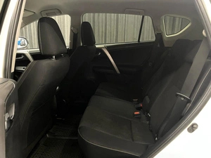 Внедорожник Toyota RAV4 2018 года, 2379000 рублей, Красноярск