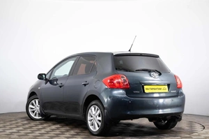 Хетчбэк Toyota Auris 2007 года, 739000 рублей, Пермь