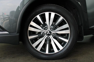 Внедорожник Mitsubishi Outlander 2019 года, 2392000 рублей, Красноярск