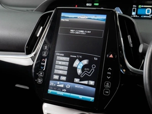 Хетчбэк Toyota Prius PHV 2017 года, 1697000 рублей, Тюмень