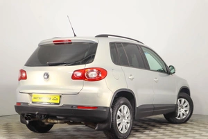 Внедорожник Volkswagen Tiguan 2011 года, 969000 рублей, Пермь