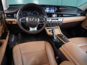 Седан Lexus ES 2017 года, 3299000 рублей, Воронеж
