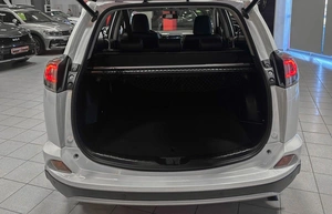 Внедорожник Toyota RAV4 2017 года, 2470000 рублей, Красноярск