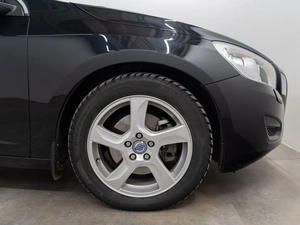 Универсал Volvo V60 2011 года, 1350000 рублей, Красноярск