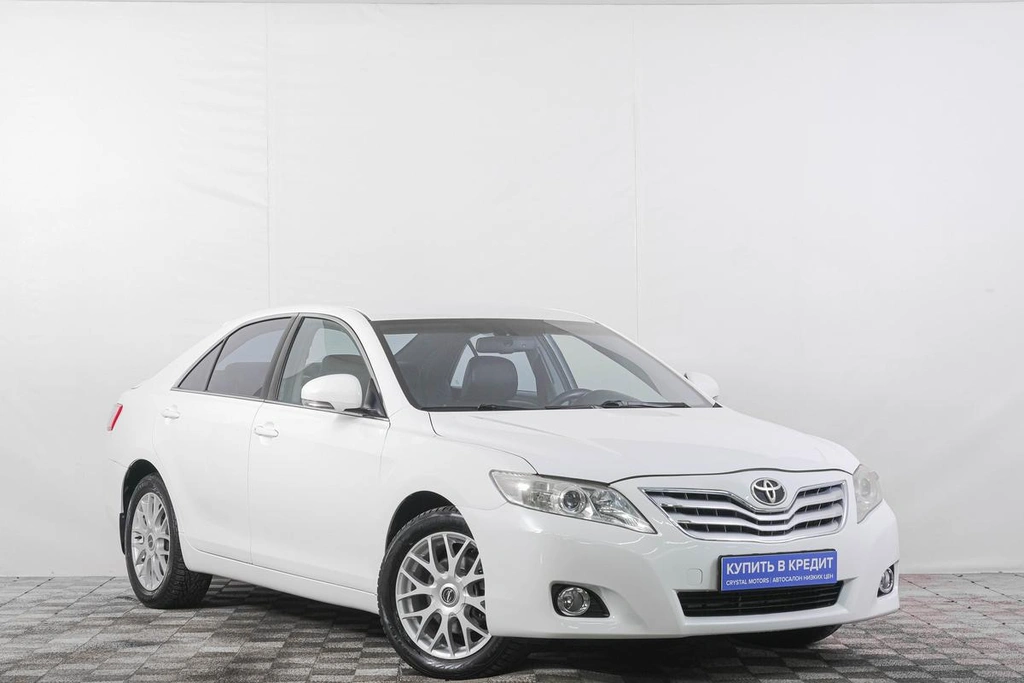 Седан Toyota Camry 2011 года, 1099000 рублей, Кемерово