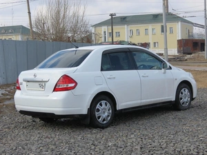 Седан Nissan Tiida Latio 2011 года, 530000 рублей, Красноярск