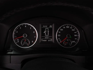 Внедорожник Volkswagen Tiguan 2012 года, 1429000 рублей, Воронеж