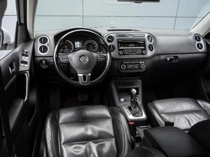 Внедорожник Volkswagen Tiguan 2012 года, 1340000 рублей, Краснодар