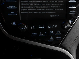 Седан Toyota Camry 2019 года, 3160000 рублей, Тюмень