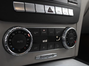 Седан Mercedes-benz C-класс 2011 года, 1590000 рублей, Омск