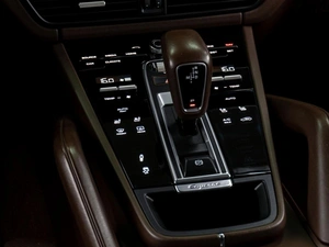 Внедорожник Porsche Cayenne S 2018 года, 7999000 рублей, Тюмень