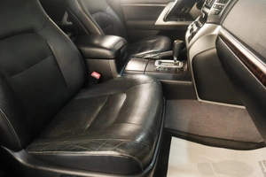 Внедорожник Toyota Land Cruiser 2012 года, 3749000 рублей, Челябинск