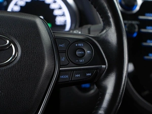 Седан Toyota Camry 2018 года, 2997444 рублей, Москва