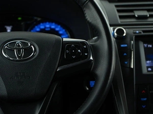 Седан Toyota Camry 2017 года, 3989999 рублей, Москва