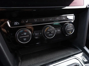 Седан Volkswagen Passat 2020 года, 2199000 рублей, Саратов