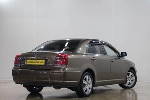 Седан Toyota Avensis 2005 года, 729000 рублей, Новокузнецк