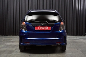 Хетчбэк Honda Fit 2010 года, 937000 рублей, Красноярск