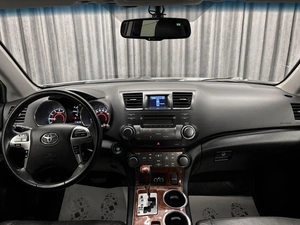 Внедорожник Toyota Highlander 2012 года, 2250000 рублей, Красноярск