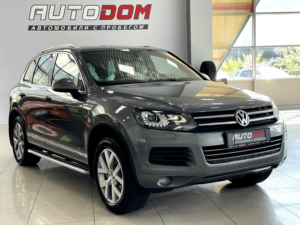 Внедорожник Volkswagen Touareg 2013 года, 2537000 рублей, Солонцы