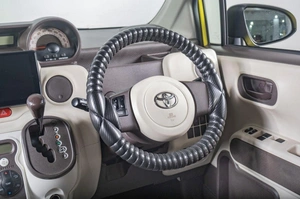 Минивэн Toyota Spade 2014 года, 1479000 рублей, Томск