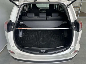 Внедорожник Toyota RAV4 2016 года, 2340000 рублей, Красноярск