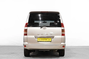 Минивэн Toyota Noah 2000 года, 1089000 рублей, Барнаул