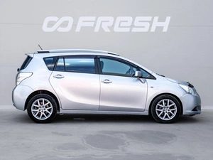 Минивэн Toyota Verso 2011 года, 950000 рублей, Краснодар