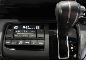 Минивэн Honda Stepwgn Spada 2017 года, 1987000 рублей, Красноярск