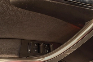 Хетчбэк Opel Astra 2012 года, 929000 рублей, Челябинск