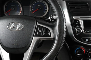 Седан Hyundai Solaris 2016 года, 1329000 рублей, Тюмень